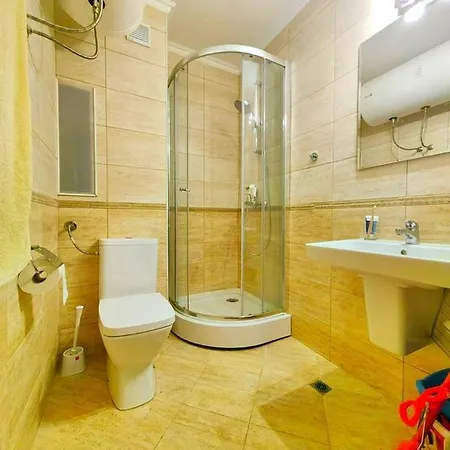 Kambani Arnel , Marina *