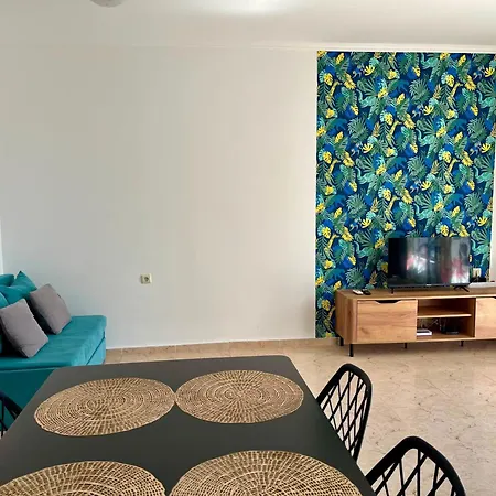 Kambani Arnel , Marina Apartment