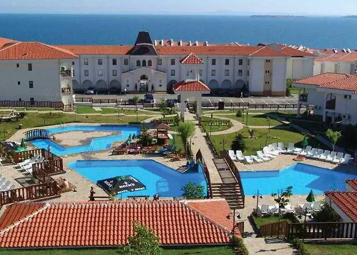 Kambani Arnel , Marina Appartamento