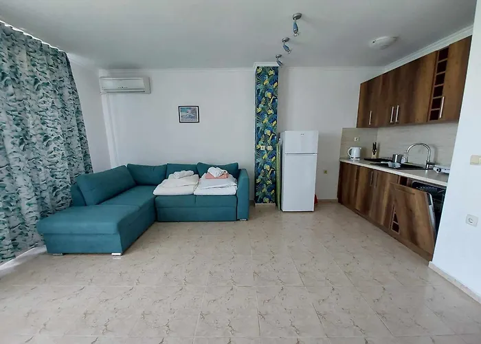 Kambani Arnel , Marina * Sveti Vlas